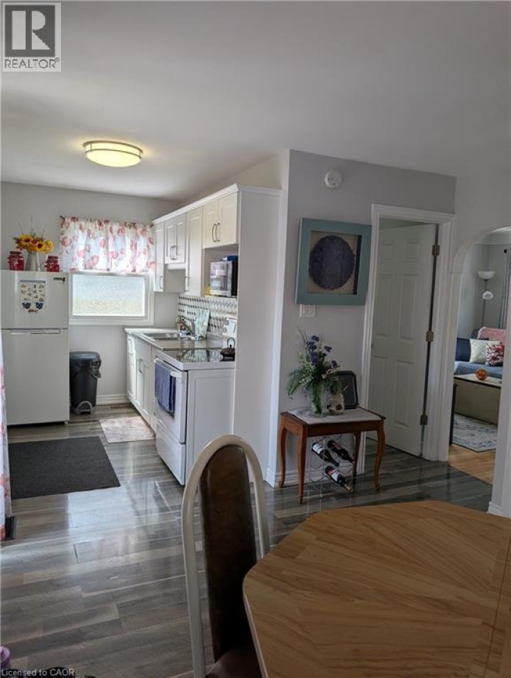 Photo 11 at 62 Ninth Avenue, Eagle Place East, Brantford