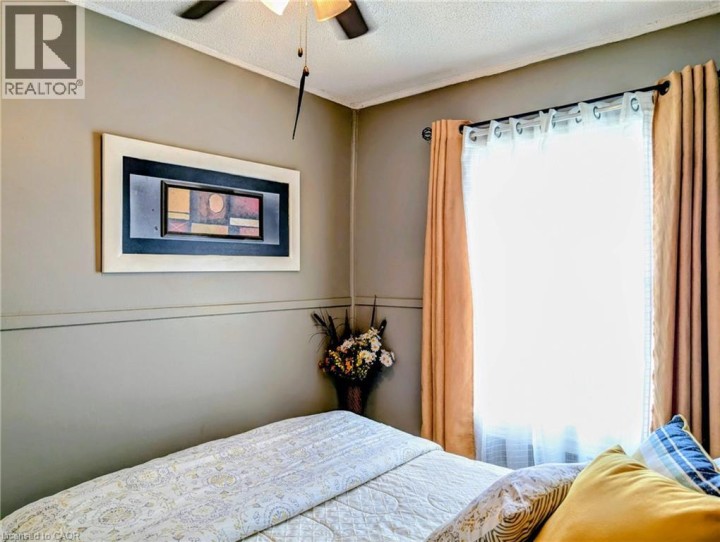 Photo 13 at 62 Ninth Avenue, Eagle Place East, Brantford