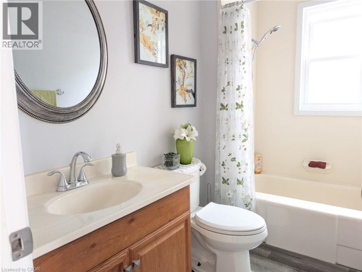 Photo 15 at 62 Ninth Avenue, Eagle Place East, Brantford