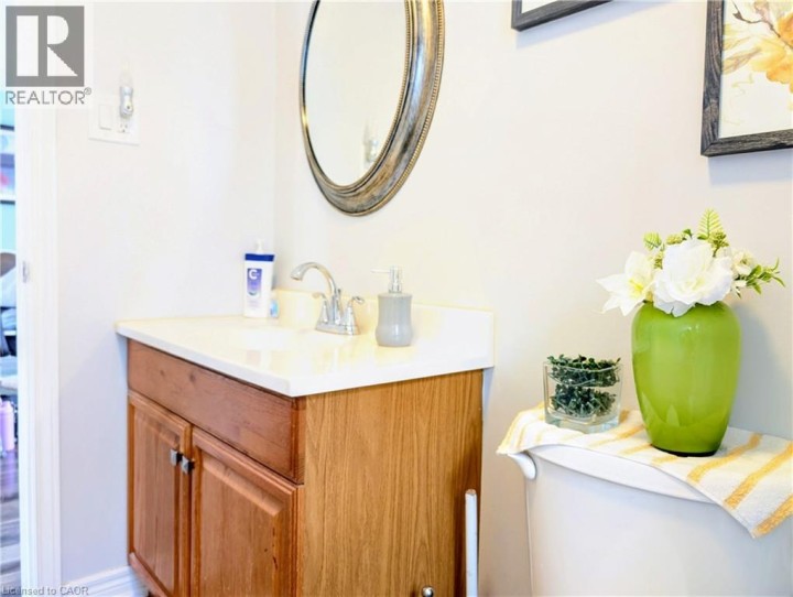 Photo 16 at 62 Ninth Avenue, Eagle Place East, Brantford