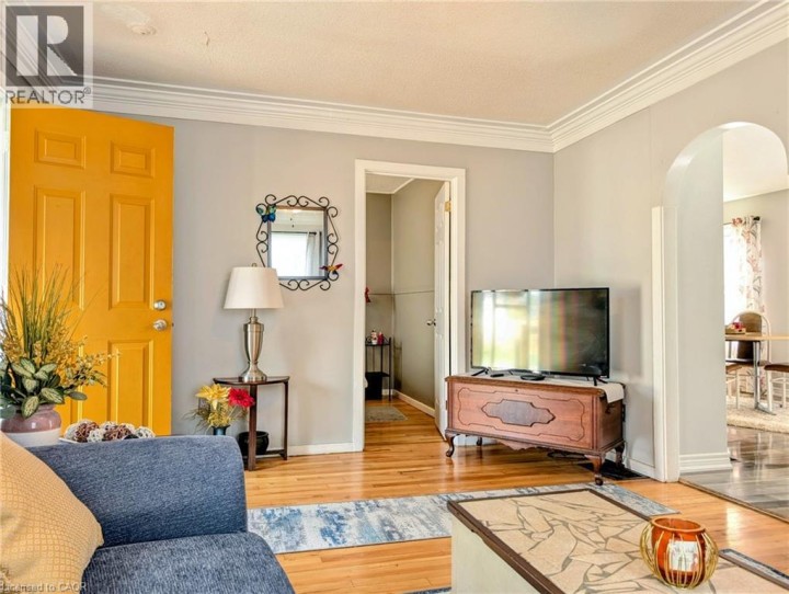 Photo 4 at 62 Ninth Avenue, Eagle Place East, Brantford