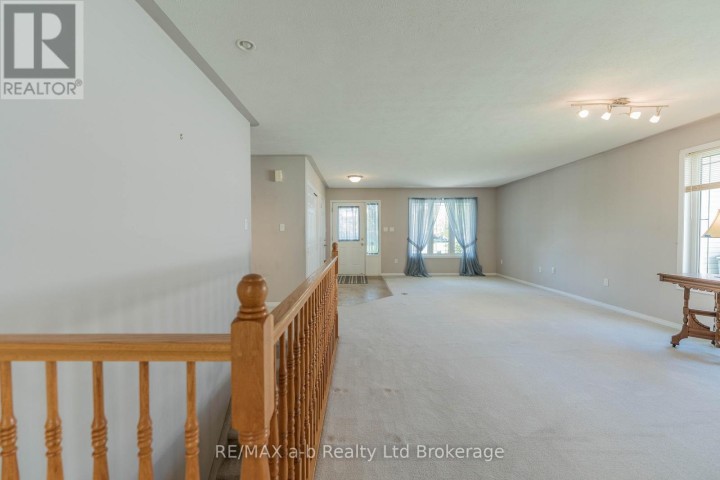 Photo 11 at 44 Beech Boulevard, Tillsonburg