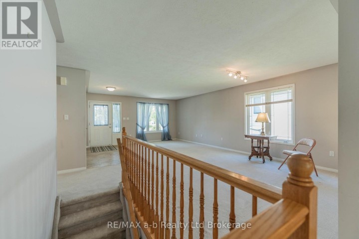 Photo 12 at 44 Beech Boulevard, Tillsonburg