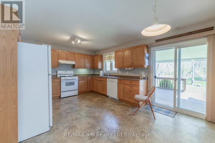 Photo 14 at 44 Beech Boulevard, Tillsonburg