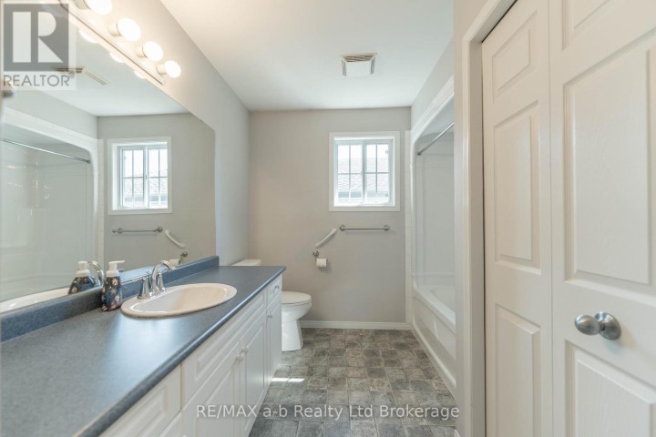 Photo 19 at 44 Beech Boulevard, Tillsonburg