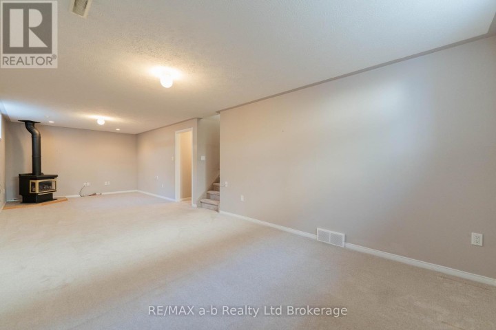 Photo 24 at 44 Beech Boulevard, Tillsonburg