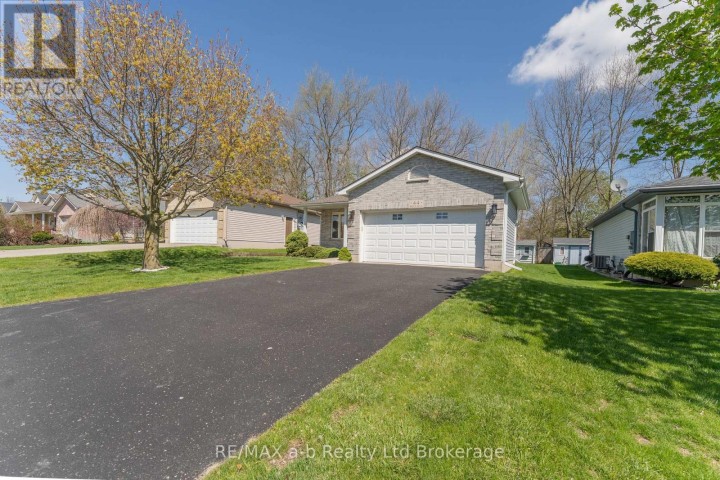 Photo 3 at 44 Beech Boulevard, Tillsonburg