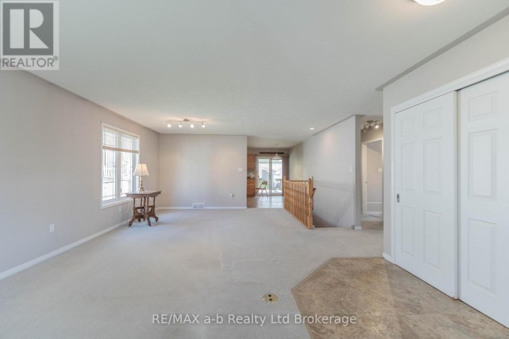 Photo 6 at 44 Beech Boulevard, Tillsonburg