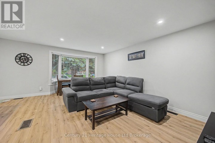 Photo 10 at 34 Centennial Avenue, Tillsonburg