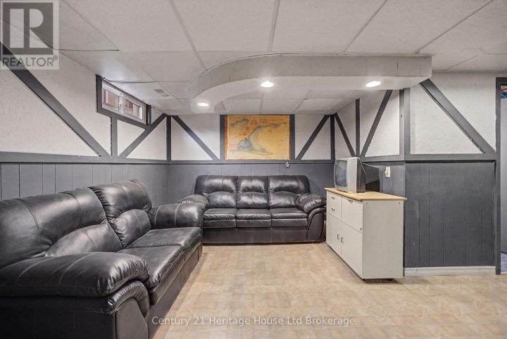 Photo 15 at 34 Centennial Avenue, Tillsonburg