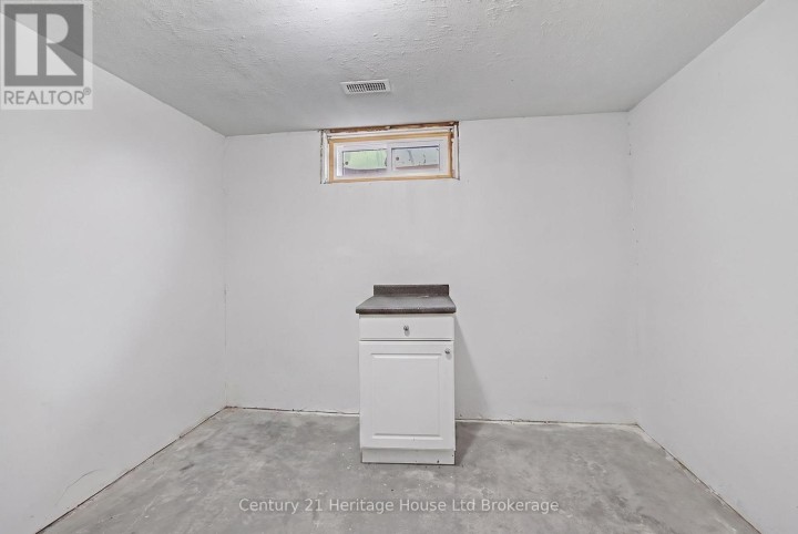 Photo 19 at 34 Centennial Avenue, Tillsonburg