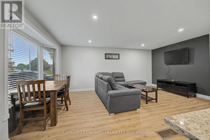 Photo 9 at 34 Centennial Avenue, Tillsonburg