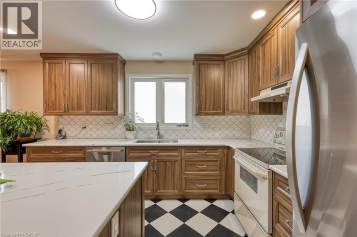 Photo 18 at 217 E North Street, Tillsonburg