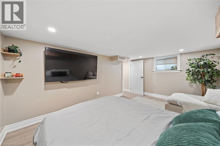 Photo 31 at 80 Sarah Street, Terrace Hill, Brantford