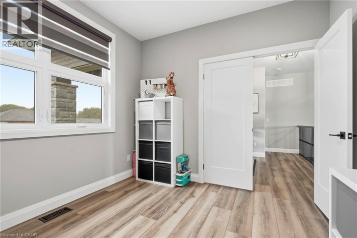 Photo 17 at 14 Hudson Drive, Oakhill Dr, Brantford