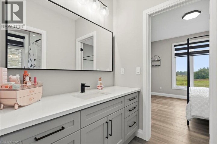 Photo 21 at 14 Hudson Drive, Oakhill Dr, Brantford