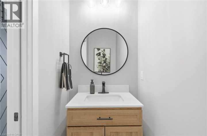 Photo 25 at 14 Hudson Drive, Oakhill Dr, Brantford