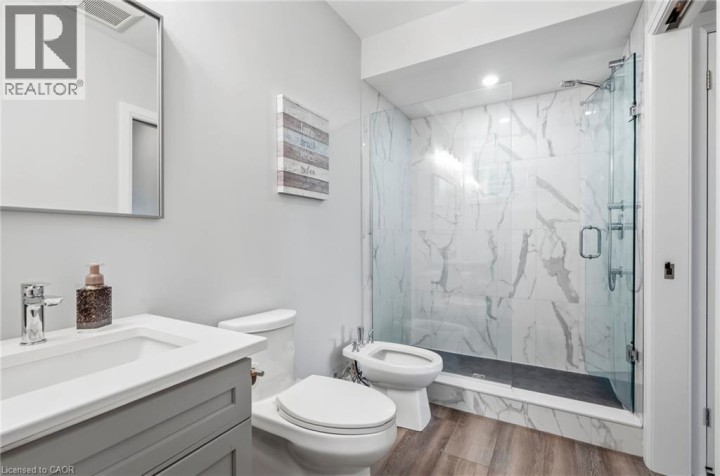 Photo 38 at 14 Hudson Drive, Oakhill Dr, Brantford