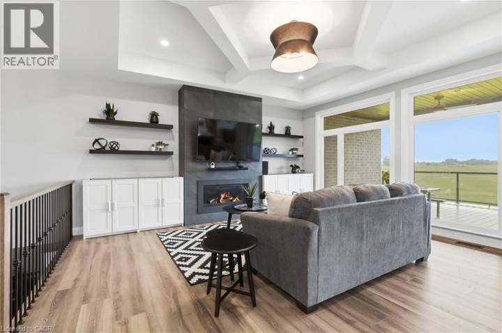 Photo 4 at 14 Hudson Drive, Oakhill Dr, Brantford