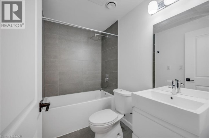 Photo 23 at 606 - 7 Erie Avenue, Icomm / Market, Brantford