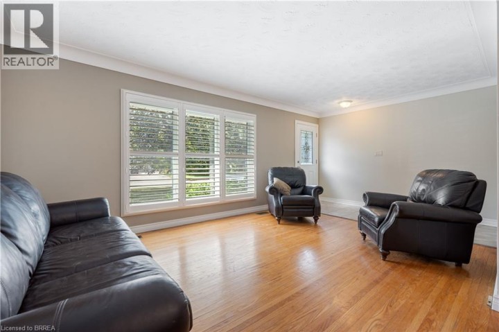 Photo 6 at 25 Wayne Drive, Fairview / Greenbrier, Brantford