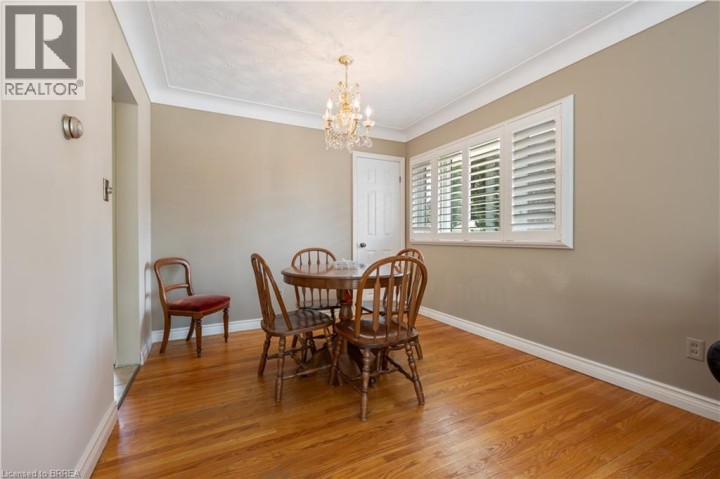 Photo 9 at 25 Wayne Drive, Fairview / Greenbrier, Brantford