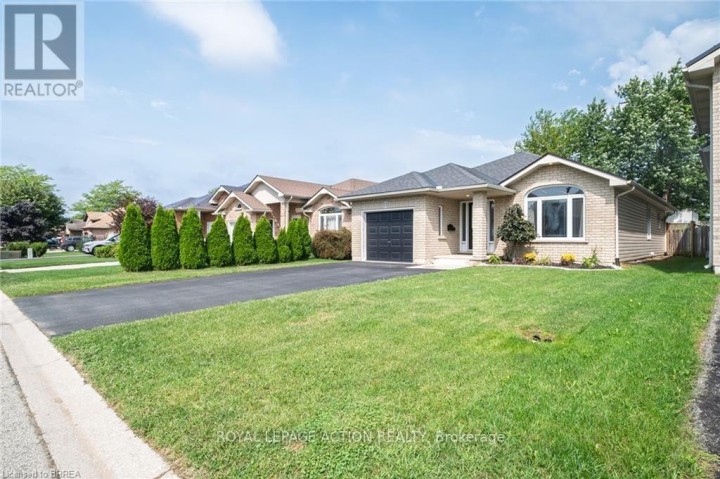 Photo 3 at 15 Landon Avenue, Simcoe, Norfolk County