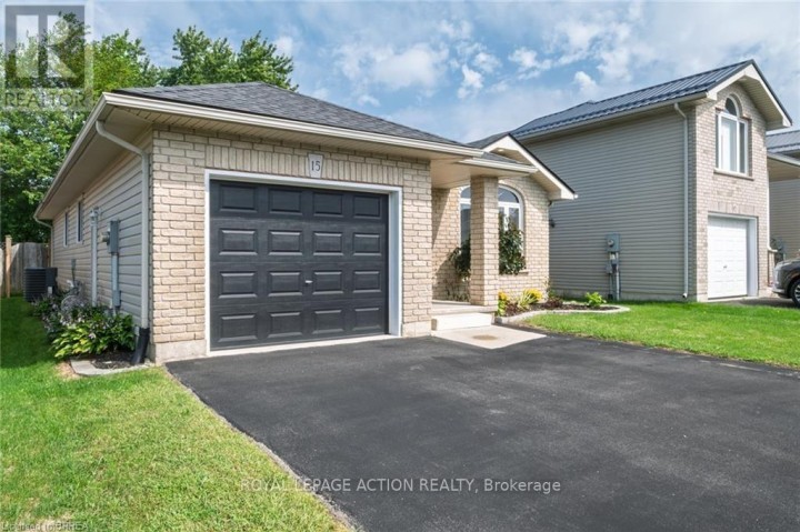 Photo 4 at 15 Landon Avenue, Simcoe, Norfolk County