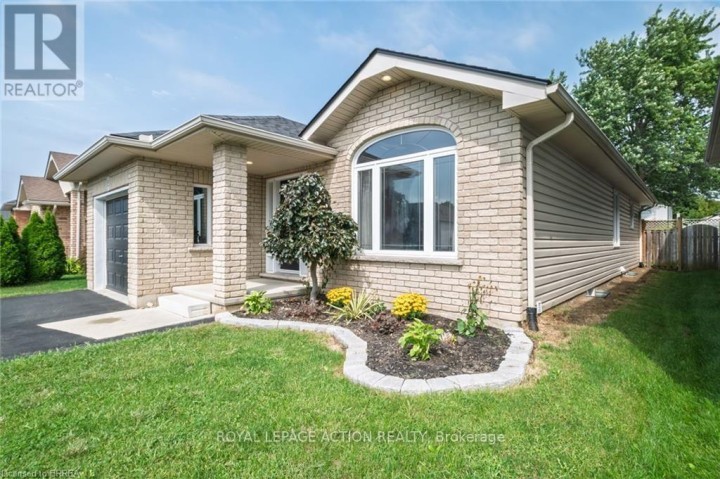 Photo 5 at 15 Landon Avenue, Simcoe, Norfolk County