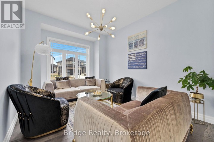Photo 6 at 161 Hemlock Street, Woodstock - North, Woodstock