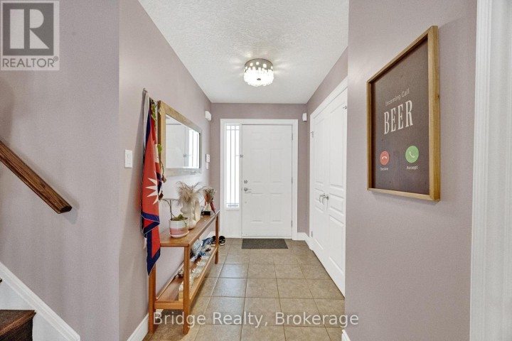 Photo 10 at 880 Frontenac Crescent, Woodstock - South, Woodstock