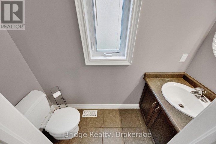 Photo 12 at 880 Frontenac Crescent, Woodstock - South, Woodstock