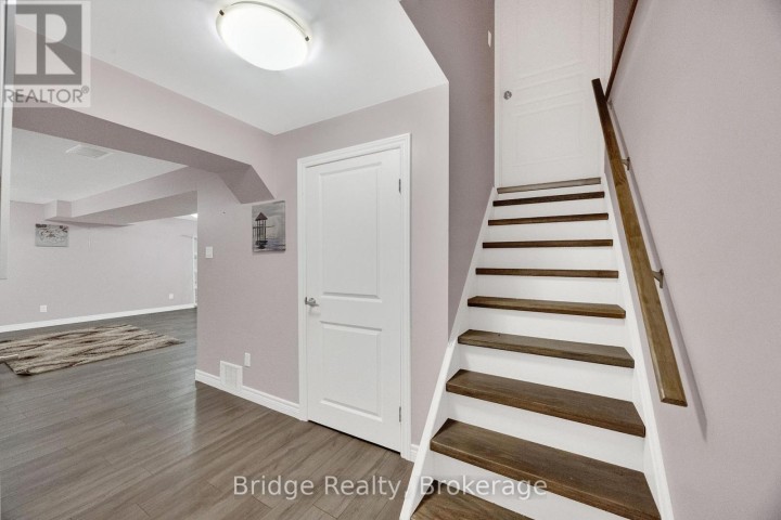Photo 40 at 880 Frontenac Crescent, Woodstock - South, Woodstock