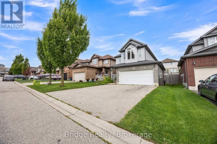 Photo 8 at 880 Frontenac Crescent, Woodstock - South, Woodstock