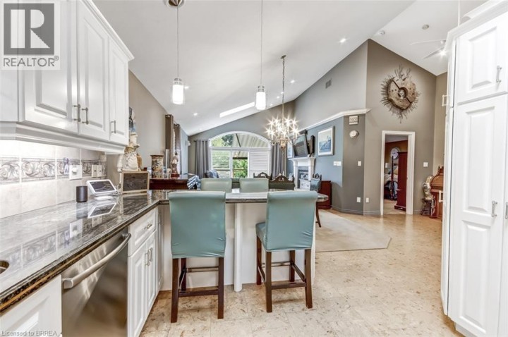 Photo 10 at 29 - 422 Powerline Road, Rosedale / Gable Height, Brantford