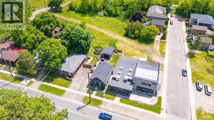 Photo 7 at 162 Grand River Avenue, Holmedale, Brantford