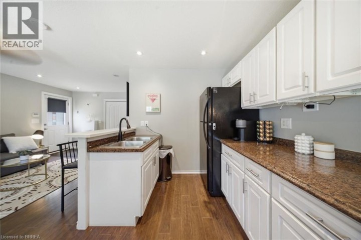 Photo 17 at 162 Grand River Avenue, Holmedale, Brantford