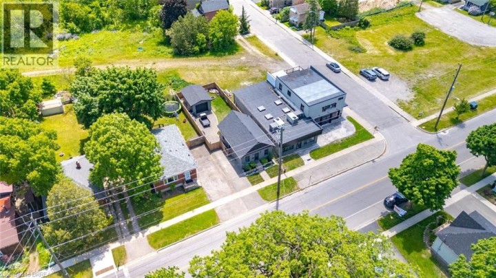 Photo 4 at 162 Grand River Avenue, Holmedale, Brantford