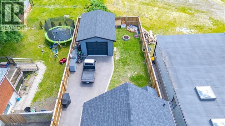 Photo 30 at 162 Grand River Avenue, Holmedale, Brantford