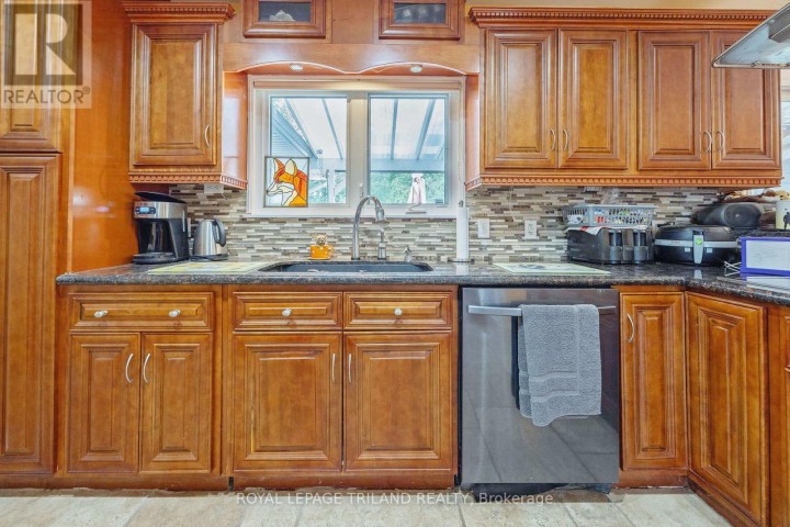 Photo 11 at 17 Minler Road, Ingersoll (Thamesford), Ingersoll