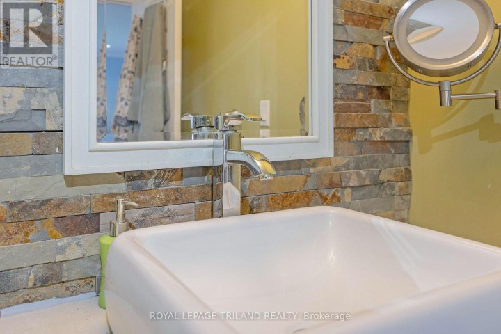 Photo 19 at 17 Minler Road, Ingersoll (Thamesford), Ingersoll