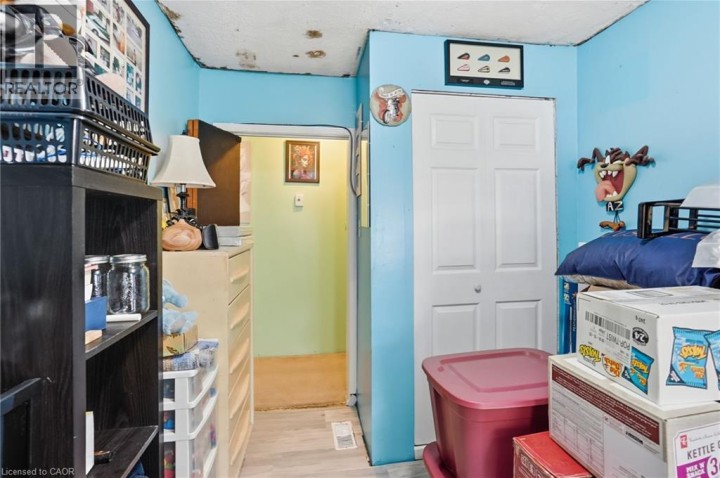 Photo 14 at 9 Lancaster Avenue, Holmedale, Brantford