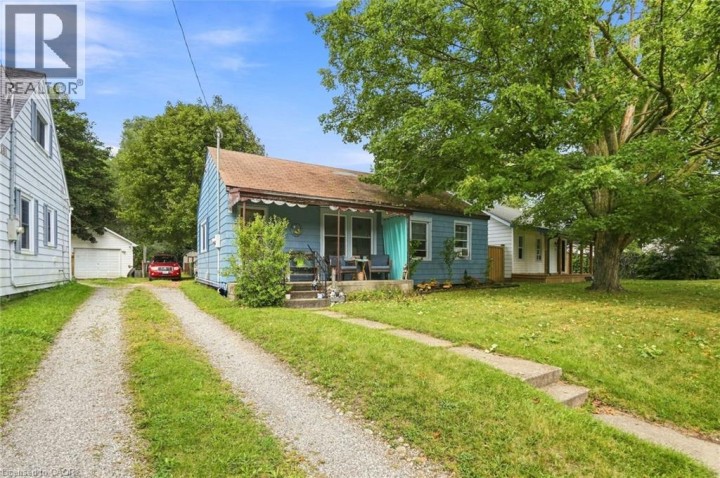 Photo 3 at 9 Lancaster Avenue, Holmedale, Brantford