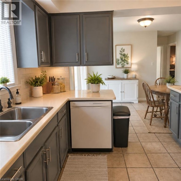 Photo 2 at 65 Winding Way, Brier Park, Brantford