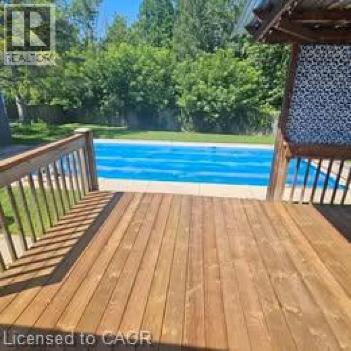 Photo 4 at 65 Winding Way, Brier Park, Brantford