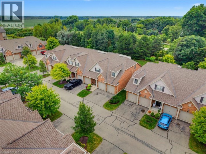 Photo 2 at 21 - 655 N Park Road, Cedarland, Brantford