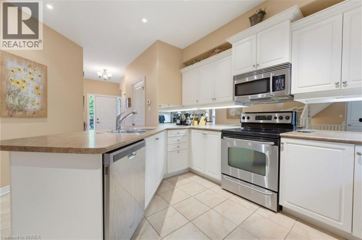 Photo 7 at 21 - 655 N Park Road, Cedarland, Brantford