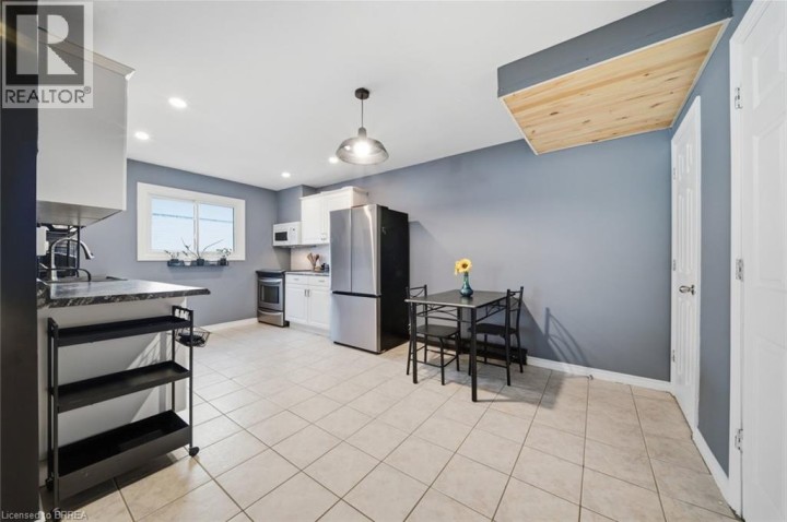 Photo 10 at C - 63 Metcalfe Crescent, North Park / Wood St., Brantford