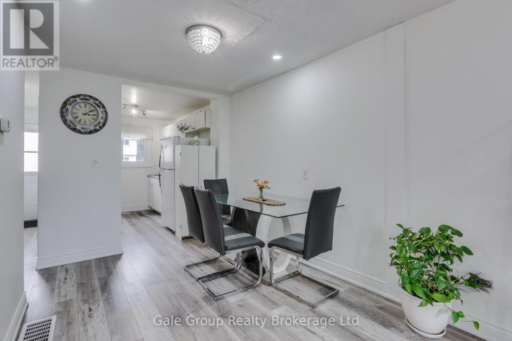 Photo 8 at 9 - 105 E Springbank Avenue, Woodstock - North, Woodstock