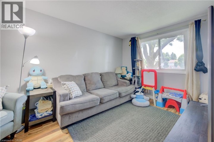 Photo 2 at 486 Springbank Street, Woodstock - North, Woodstock